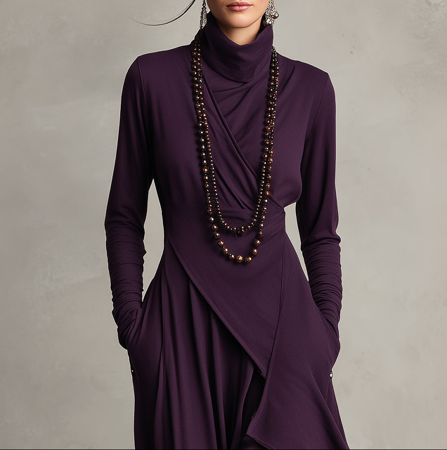 Valentina| Vestido Maxi Plisado Asimétrico Morado con Cuello Alto